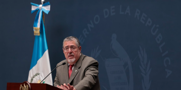 Presidente aclara sobre adjudicación de la frecuencia 5G en Guatemala./Foto: Analí Camey.