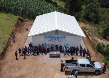 UCEE entrega módulo prefabricado a escuela de Comitancillo, San Marcos./Foto: UCEE.