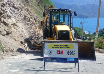 Covial atiende derrumbe en San Pedro La Laguna./Foto: