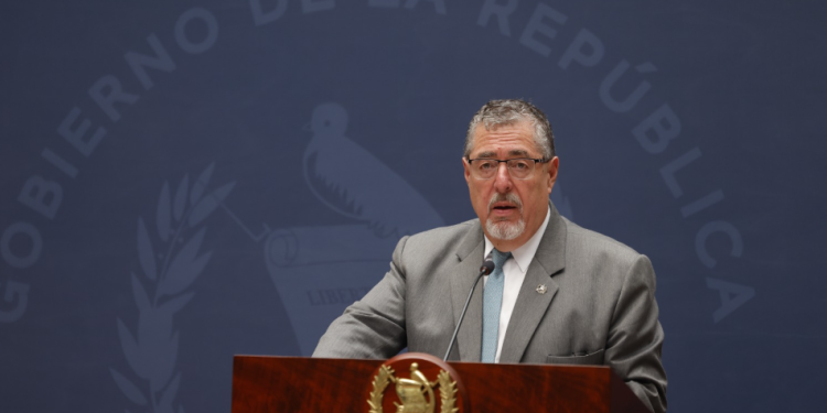 Presidente Arévalo se pronuncia ante represalias a estudiantes de la Usac./Foto: Gilber García.