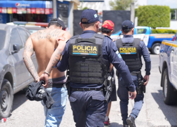 Plan Semáforo Seguro permite la captura de dos motoladrones./Foto: PNC.