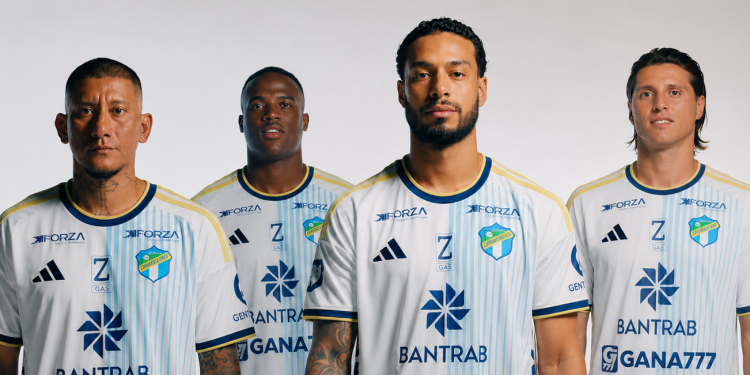 Comunicaciones presenta uniforme para la temporada 2026-2027