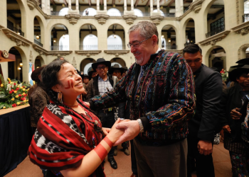 Presidente Bernardo Arévalo en Palacio Nacional de la Cultura.