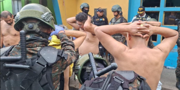 Requisa focalizada en el Centro de Detención Preventiva para Hombres de Puerto Barrios, Izabal. / Foto: SP