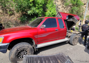 El hallazgo se registró en el kilómetro 145 de la carretera Interamericana, en el ingreso principal a Zacapa. / Foto: PNC