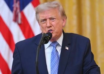 Donald Trump ordena detener los bombardeos contra Irán para negociar un acuerdo