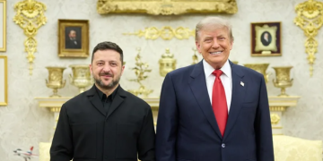 Donald Trump y Zelenski dialogan en la Casa Blanca sobre la fabricación ucraniana del sistema de misiles Patriot