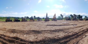 Maquinaria del Cuerpo de Ingenieros en el terreno de la construcción de la cárcel. Foto: / Ejército