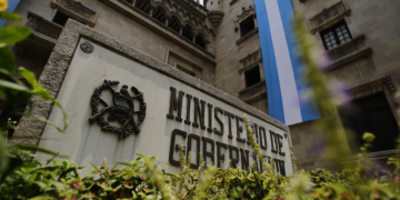 Mingob revisará actuación policial tras diligencia judicial de lanzamiento en Nebaj, Quiché
