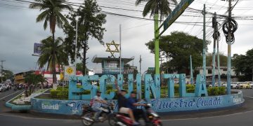Escuintla firma ocho convenios para ejecutar obras públicas en 2026