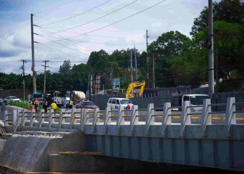 Covial realiza jornada de mantenimiento de puentes./Foto: CIV.