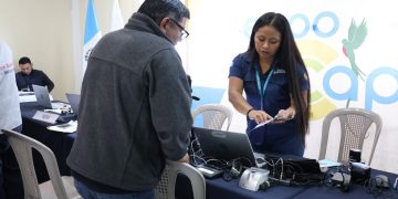 IGM lleva a cabo jornada de emisión de pasaportes en Río Dulce. (Foto: IGM)