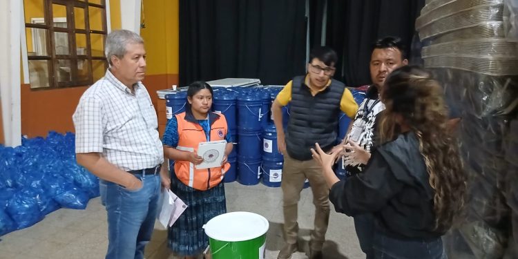 Conred brinda asistencia a comunidades afectas por lluvias. (Foto: Conred)