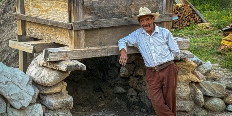 Ministerio de Economía construye la ruta de trabajo para la protección de sal negra. (Foto: Mineco)