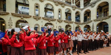 Ministerio de Educación entregará tablets a los estudiantes de diversificado del sector público. (Foto: Gilbert García)
