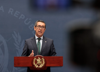 El ministro de Finanzas presentó la ejecución del presupuesto y las proyecciones para el siguiente. (Foto: Noé Pérez)