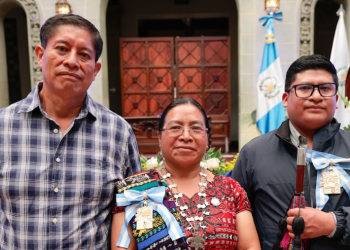 Asociación Utz Che’ y CDRO fueron galardonados con la medalla presidencial del ambiente. (Foto: Alex Jacinto)