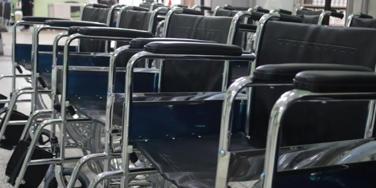 18 nuevas sillas de ruedas fortalecen la atención a pacientes en el hospital de Totonicapán. (Foto: MSPAS)