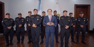 Ministro de Gobernación compartió los aumentos autorizados para la dignificación de la PNC. (Foto: captura de pantalla)