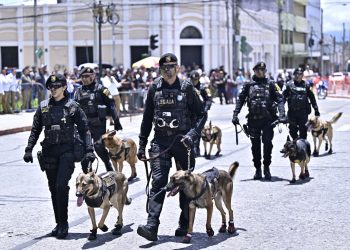 Desfile de la Policía Nacional Civil. / Foto: SCSP archivo