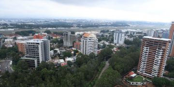 Onda del este favorecerá lluvias en varias regiones del país este miércoles