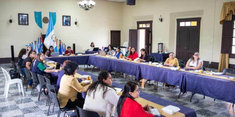 Codemujer define nuevas acciones para fortalecer la prevención de la violencia en Alta Verapaz
