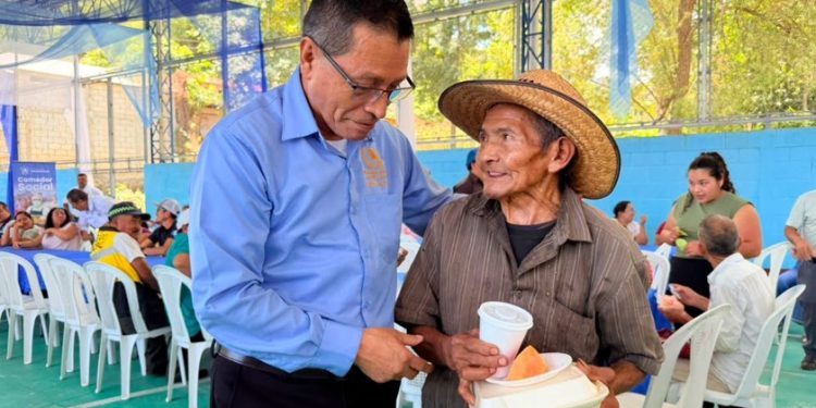 Comedor social móvil en San Antonio Huista acerca servicios de alimentación a familias en situación de vulnerabilidad