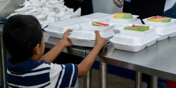 Comedores sociales brindan apoyo directo a las familias afectadas por la sequía prolongada en Moyuta