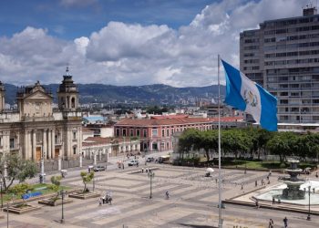 Ambiente estable y lluvias locales se prevén para este viernes