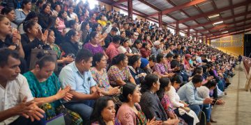 Fortalecen el sistema educativo con nuevos nombramientos docentes en Alta Verapaz