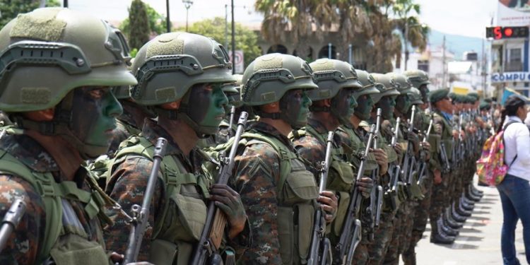 Baja Verapaz conmemora el 155 aniversario del Ejército de Guatemala