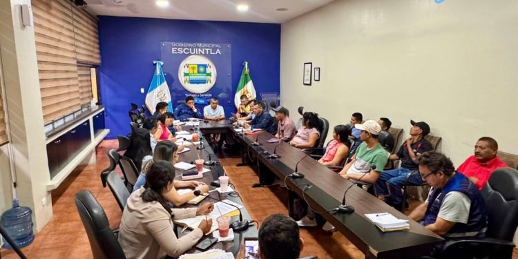 Autoridades y comunidades de Escuintla dan seguimiento a riesgos en ruta RD-Esc-06