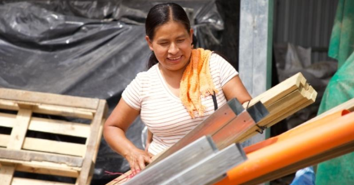 MIDES entrega 159 kits de letrinas a familias de Jocotán