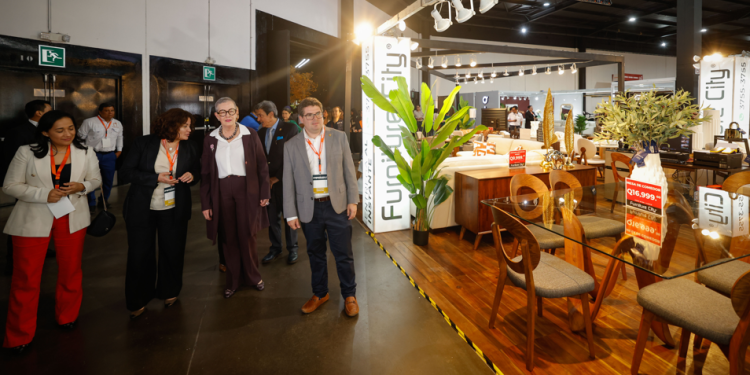 Mineco promueve Fondo de Innovación Tecnológica para fortalecer a las mipymes del sector mueblero