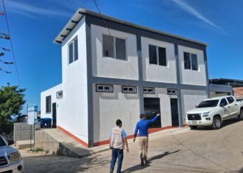 Entregan proyectos enmarcados en infraestructura vial, educación y salud en Santa Rosa