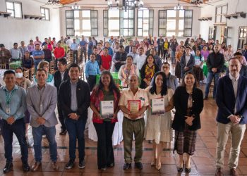 Alta Verapaz fortalece la educación bilingüe intercultural con la entrega del Currículo Local Q’eqchi’