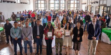 Alta Verapaz fortalece la educación bilingüe intercultural con la entrega del Currículo Local Q’eqchi’