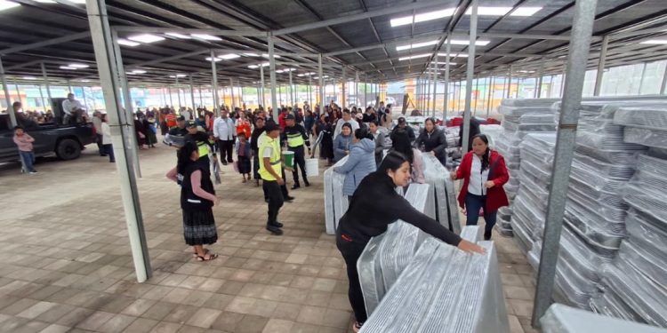 Entregan ayuda humanitaria a familias afectadas por emergencias en San Cristóbal Verapaz