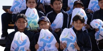 Presidente participa en colocación de la primera piedra de la Ciudad Deportiva de Zaragoza, Chimaltenango
