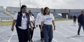 La vicepresidenta Karin Herrera participó en la segunda carrera por la Lactancia Materna. (Foto: DCA)