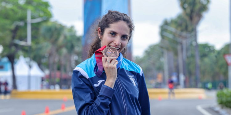 Guatemala suma otro bronce con Viviana Aroche en la media maratón de Santo Domingo 2026