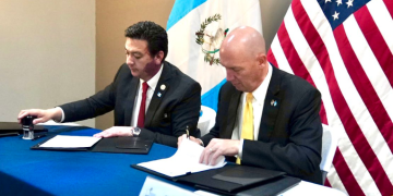 Estados Unidos apoya la modernización de controles migratorios de Guatemala