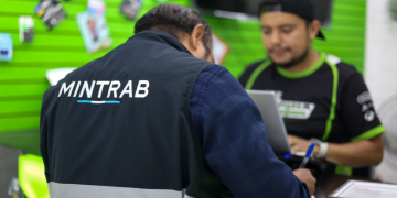 IGT constata el pago del bono 14 en empresas de zona 4./Foto: Mintrab.