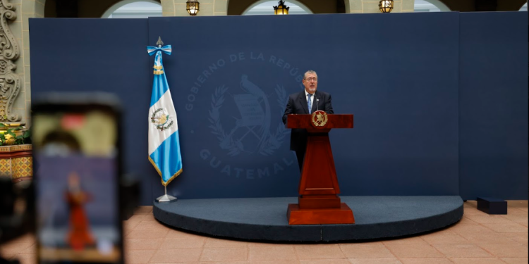 Presidente Bernardo Arévalo, en La Ronda.