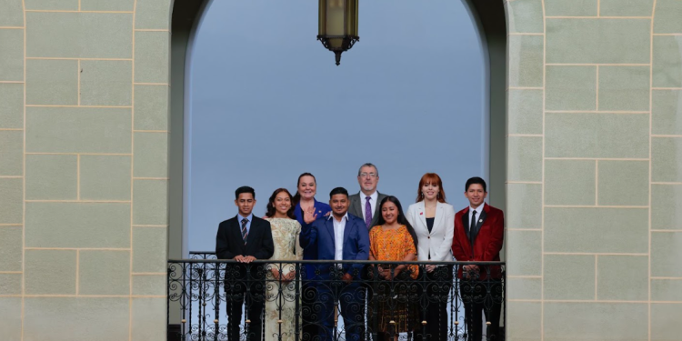 Presidente en conmemoración del Día Internacional de la Juventud.