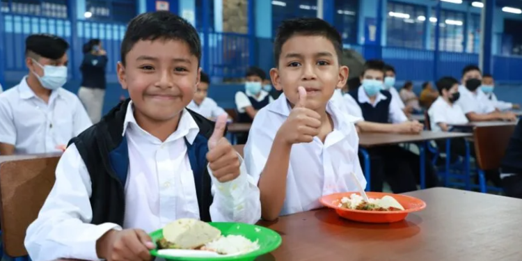 Mineduc realiza la cuarta entrega de alimentación escolar