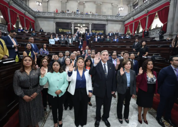 Congreso juramenta a Comisión de Postulación para elección de Contralor General