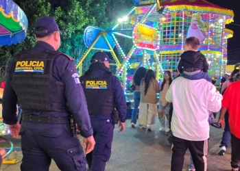 PNC brindando seguridad en la feria de Jocotenango. / Foto: PNC