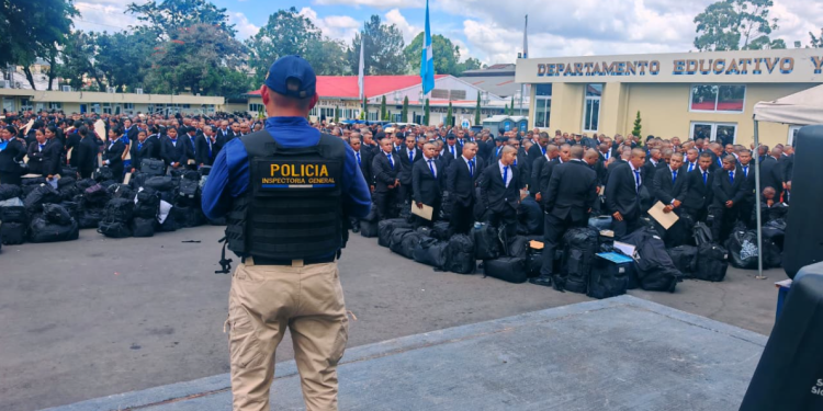 Policías alumnos que conforman la 59 promoción. / Foto: PNC