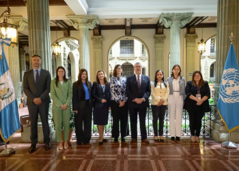 Presidente Bernardo Arévalo se reunió este martes con representantes del Grupo de Trabajo de las Naciones Unidas sobre Empresas y Derechos Humanos, / Foto: Álvaro Interiano